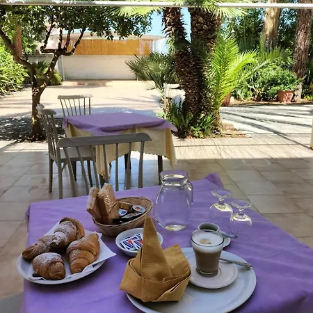 Al Capretto D'oro Hotel Leporano